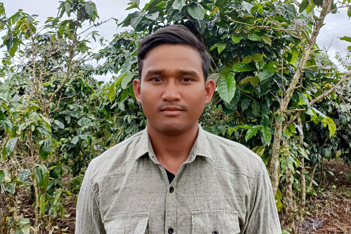 Khampan Keovangsa (Farm Supervisor - Khongtoun)
